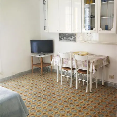 Visitponza - Le Stanze Sul Corso Pensjonat *